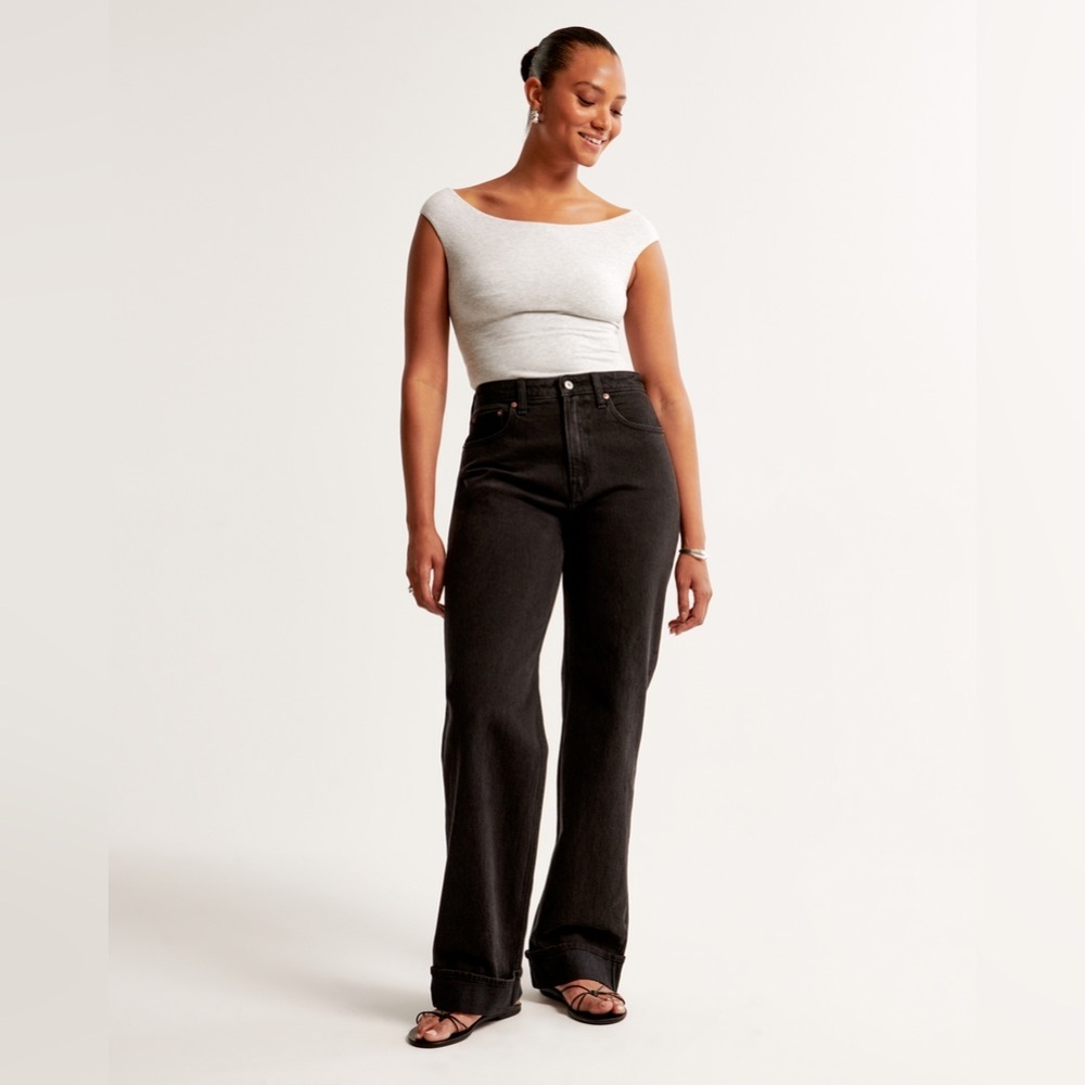 Abercrombie & Fitch High-Rise 90s Relaxed Jeans